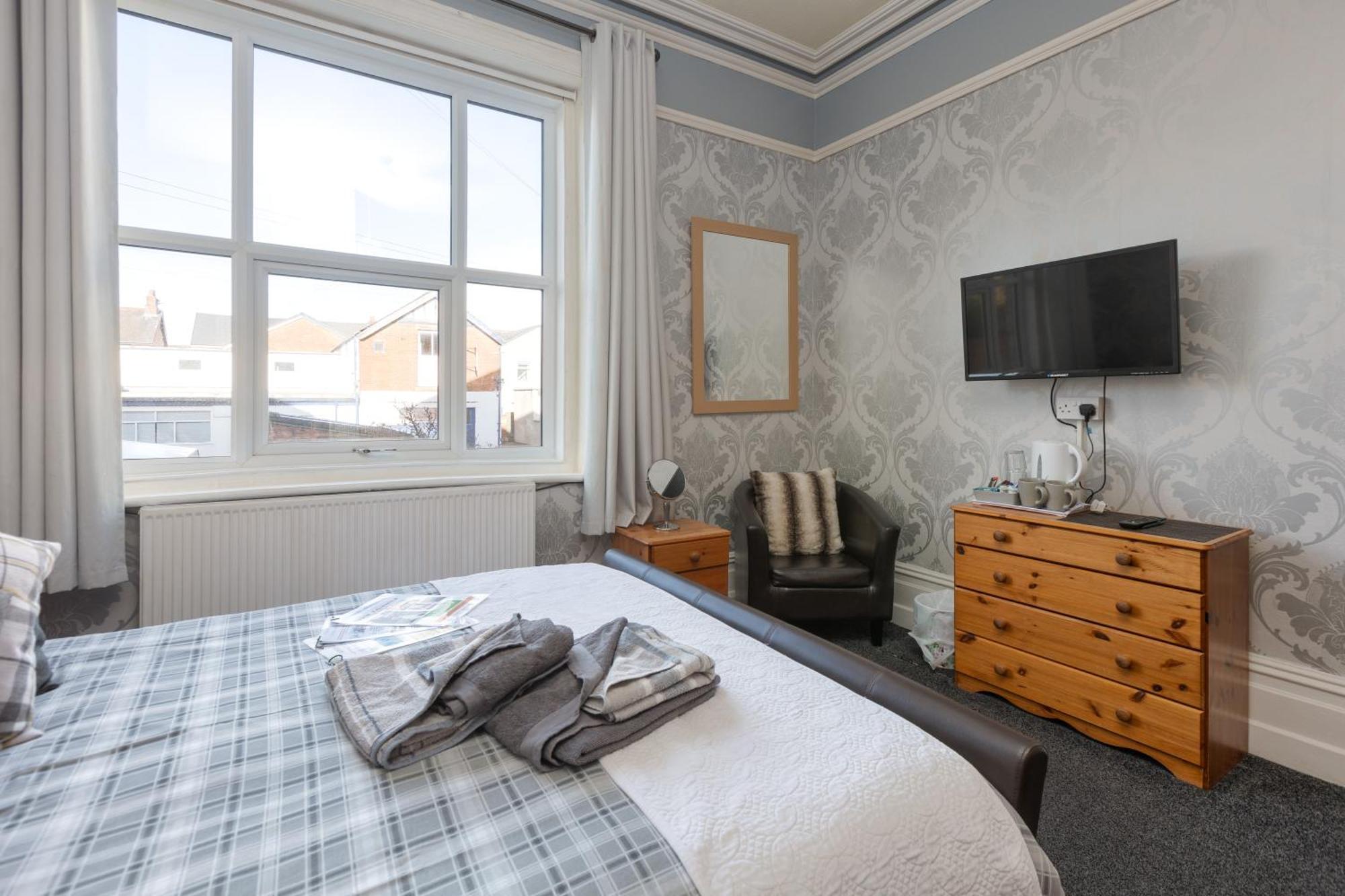 The Fairmile Bed & Breakfast Lytham St Annes Exterior foto